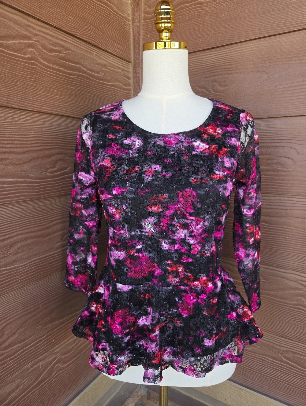 Rafaella Women’s Black and Pink Floral Peplum 3/4-Sleeve Lace Top Size PS